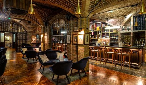 17 Secret Underground Drinking Spots - The Handbook Speakeasy London, Speakeasy Bars, Champagne Bars, Bars In London, Underground Bar, Vintage Cocktails, Speakeasy Bar, Victoria House, Best Champagne