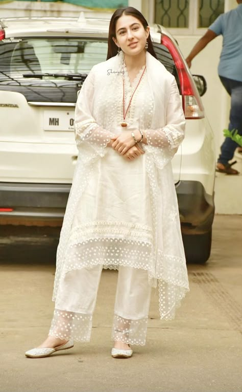 White Pakistani Dress, White Kurti, Creative Dress, Chicken Kari, Eastern Wear, Pakistani Kurta, Lace Suit, Pranali Rathod, Pakistani Salwar