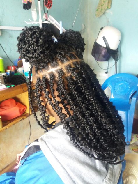 Peekaboo Butterfly Braids, Jungle Braids, Black Girls Hairstyles Weave, Butterfly Braids, Hairstyles Weave, Hot Hairstyles, Butterfly Braid, Butterfly Locs, Hairstyle Idea