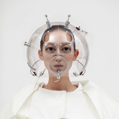 Optical Helmets by Hyungkoo Lee Body Science, East 17, Speculative Design, Aubrey Beardsley, Olafur Eliasson, Smart Mirror, See Yourself, Futuristic Fashion, Gwangju