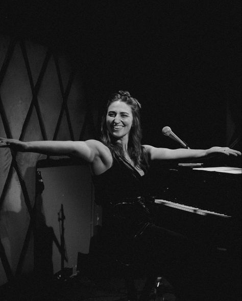 Sara Bareilles Aesthetic, Sarah Bareilles, Sarah B, Music Nerd, Sara Bareilles, Playlist Covers, Poster Ideas, Black And White Portraits, Girl Crushes