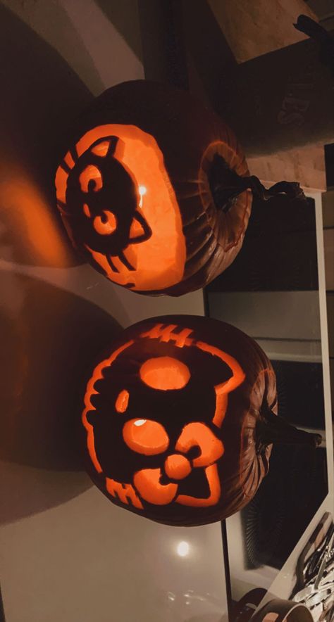 Jjk Pumkin Carving, Trio Pumpkin Carving Ideas, Pumpkin Carving Ideas Garfield, Pochacco Pumpkin Carving, Pompompurin Pumpkin Carving, Pumpkin Carving Ideas Sanrio, Sanrio Pumpkin Carving, Anime Pumpkin Carving, Sanrio Pumpkin