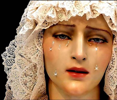 Crying Mama Mary Queen Arianna, Romantic Inspiration, Saint Agatha, Grisha Trilogy, Mama Mary, Our Lady Of Sorrows, Bloodborne, Blessed Virgin Mary, Catholic Art