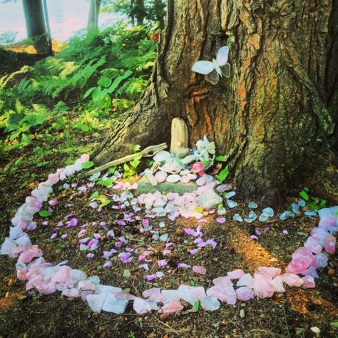 Witchy Garden, Witch Garden, Faeries Gardens, Pagan Altar, Crystal Garden, My Dearest, Feeling Inspired, Witch Magic, Beltane