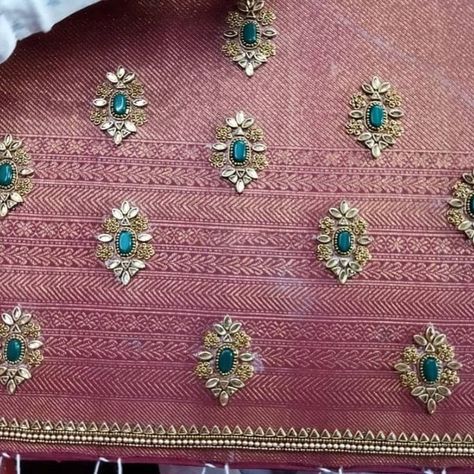 Buta Design Hand Work, Aari Work Pattern, Buttas In Aari Work, Cream Blouses, Exclusive Blouse Designs, Green Blouse Designs, Latest Blouse Designs Pattern, Aari Blouse, Birds Embroidery Designs