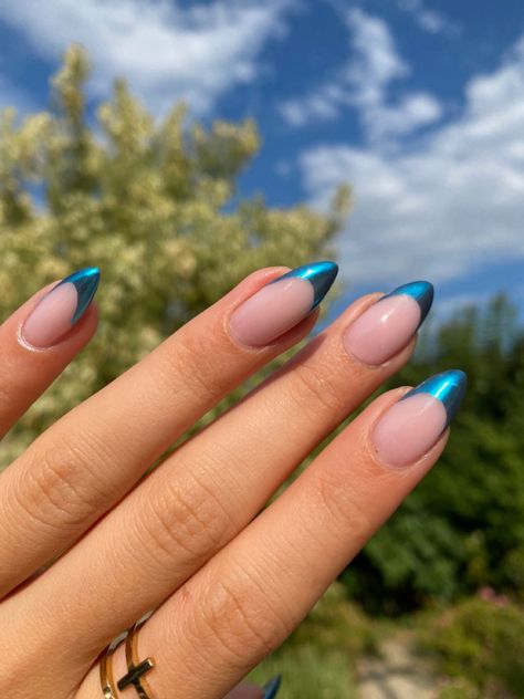 Chrome Nails For Vacation, Short Acrylic Nails Turquoise, Metallic Turquoise Nails, Dark Teal Chrome Nails, Teal Chrome French Tip Nails, Dark Blue Chrome Nails French Tip, Navy Blue Nails With Chrome, Chrome Blue French Tip, Turqoise Nails Design