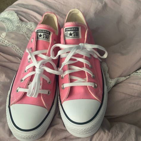 New Never Used Pink Converse Women Size 9 Feel Free To Offer Prices Comes With Original Box Converse Pink Outfit, Pink Low Top, Converse Women, Converse Pink, Converse Star, Pink Converse, Platform Converse, Shoes Converse, Pink Outfit