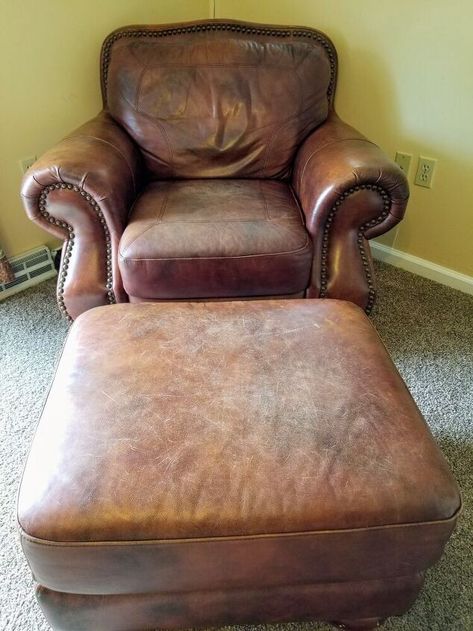 Cleaning Leather Furniture, Leather Chair Makeover, Leather Couch Repair, Leather Furniture Repair, Couch Repair, Diy Leather Repair, Leather Couches Living Room, Leather Restoration, Leather Living Room Furniture