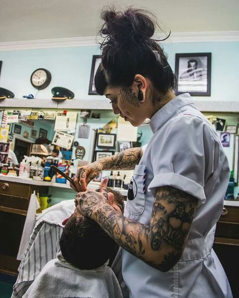 Female Barber Outfit, Female Barber Aesthetic, Barber Aesthetic, Ryan Ashley Tattoo, Female Barber, Nite Owl, Face Shaving, Barber Shop Haircuts, Barber Shave