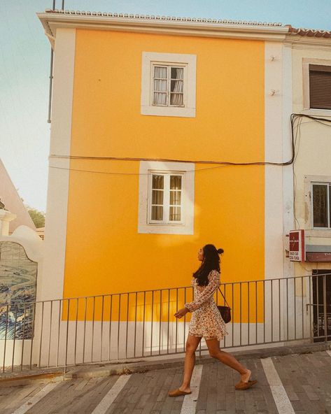 15 Stunning Instagram Spots in Lisbon | Photography Guide - illumelation Lisbon Photo Spots, Lisbon Instagram Spots, Lisbon Picture Ideas, Lisbon Photos Ideas, Lisbon Photoshoot, Lisbon Portugal Photography, Portugal Pictures, Lisbon Photography, Lux Lisbon