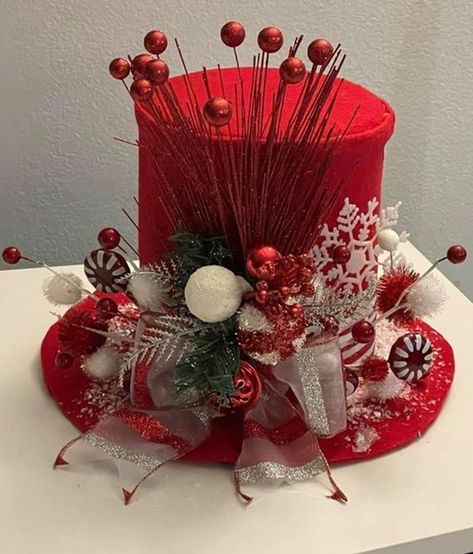 9 idées pour recycler des boîtes vides pour Noël - Astuces de filles Diy Christmas Hats, Wine Glass Wall, Glass Art Ideas, Snowman Hats, Christmas Decorations Centerpiece, Empty Glass Bottles, Christmas Flower Arrangements, Snowman Hat, Wine Glass Art