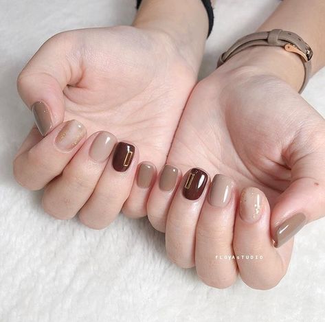 Nail Polos, Nail Nail Designs, Acrylic Nails Ideas, Summer Nails Art, Subtle Nail Art, Nail Art Inspo, Minimal Nails Art, Nails Art Ideas, Art Designs Ideas