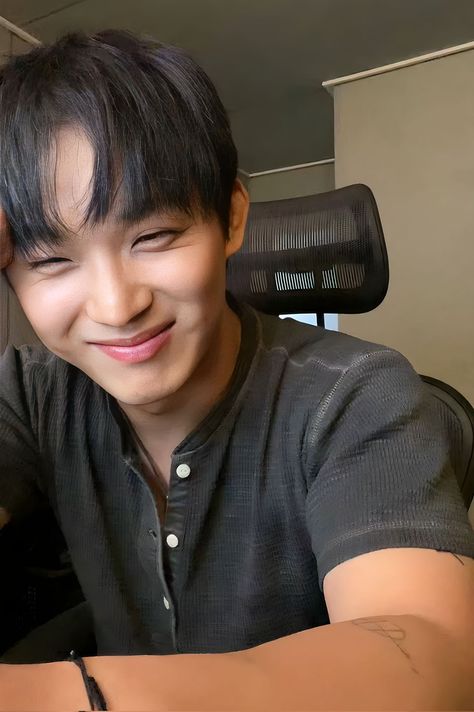 Btob Hyunsik, Hyunsik Btob, Im Hyunsik, Kpop Idol, Wallpapers, Blue