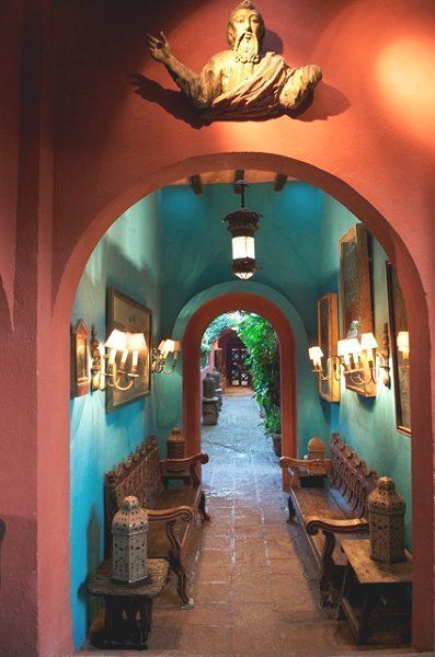 Southwest Decor Ideas, Southwest Decorating Ideas, Hacienda Mexico, Terracotta Turquoise, Mexican Style Homes, Style Hacienda, Boho Glam Home, Mexican Interior Design, Colonial Interiors