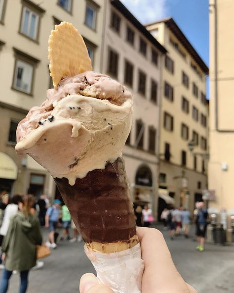 Two minutes later I had gelato on my shirt. Vegan Bowls, Vegan Dessert Recipes, Vegan Options, Vegan Life, Food Obsession, May 31, Going Vegan, Summer Desserts, Vegan Desserts