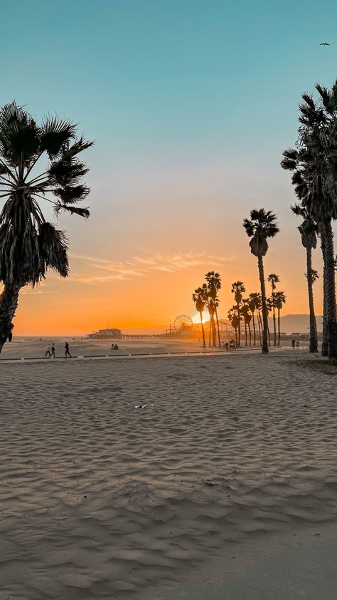 Venice Beach Sunset, Los Angeles Aesthetic Wallpaper, Los Angeles Sunrise, Estate Aesthetic, Sunset Los Angeles, Los Angeles Beach, Angeles Aesthetic, Los Angeles Sunset, Los Angeles Wallpaper