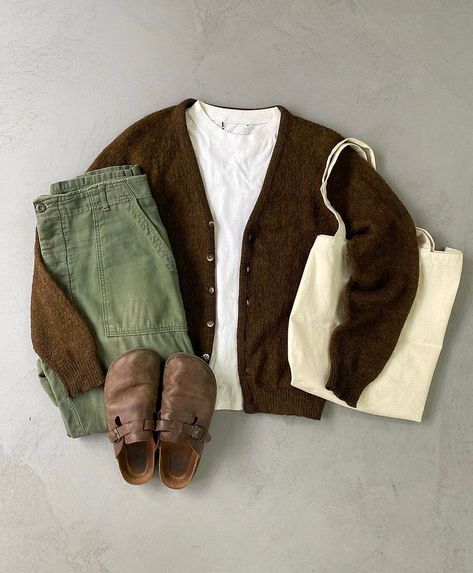 Street Style Outfits Men, Guys Clothing Styles, Mens Outfit Inspiration, Men Fashion Casual Outfits, Streetwear Men Outfits, Green Pants, 가을 패션, Casual Style Outfits, Mode Inspiration