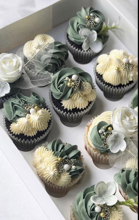 Engagement Party Ideas Sage Green, Green Wedding Cake And Cupcakes, Sage Green Wedding Cupcake Ideas, Green Wedding Cupcakes Ideas, Natural Wedding Cake Rustic, Sage And Blush Cupcakes, Sage Green And Cream Wedding Decorations, Sage Green Birthday Cupcakes, Neutral Wedding Cake Ideas