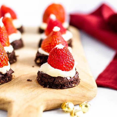 Santa Hat Brownie Bites - Farm Flavor Recipe Strawberry Santa Hats, Fun Holiday Food, Piping Frosting, Food Project, Homemade Brownies, Brownie Bites, Food Projects, Fresh Strawberries, Holiday Food