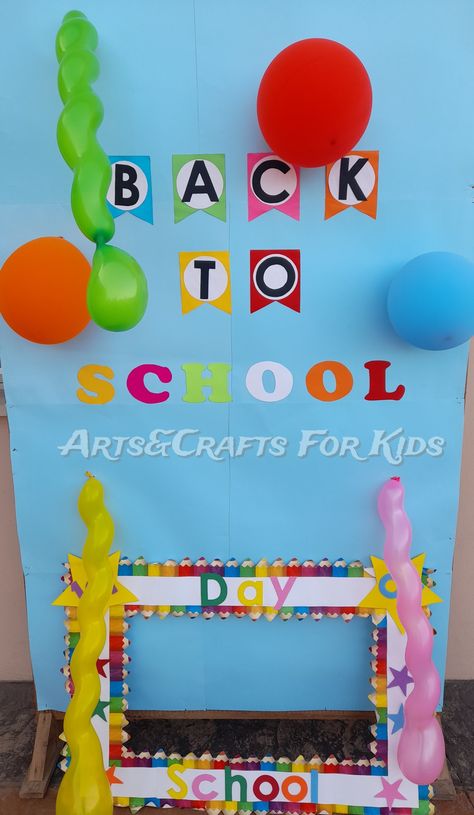 Balloons. Preschool Photo Booth Ideas, Kindergarten Photo Booth, Photobooth Ideas School, Selfie Corner Ideas Photo Booths For School, Photobooth First Day Of School, School Photo Booth Ideas, Photo Zone, School Photos, First Day Of School