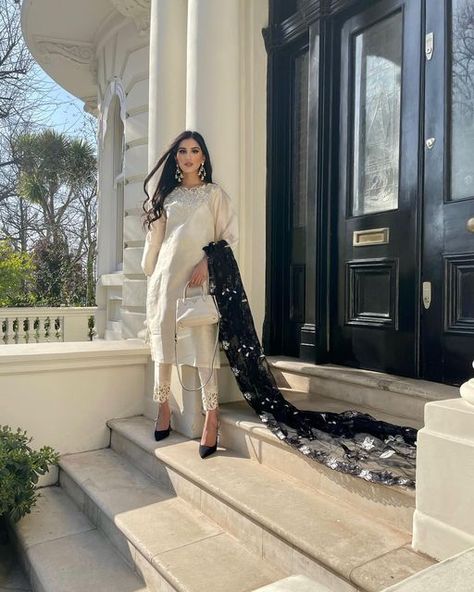 Sehri on Instagram: "Less is more 🤍 @ameliyanaboutique ‘Celine’ Love this outfit so much! You can’t go wrong with neutrals and the lace details on this outfit are everything 😍 The dupatta has the prettiest sequin details which shine in the light 🥺 This outfit will definitely be a staple for iftar dawats and Eid!" Iftar Outfit, Eid Outfit, Iftar, Less Is More, Lace Detail, Sequin, Wardrobe, Lace, On Instagram