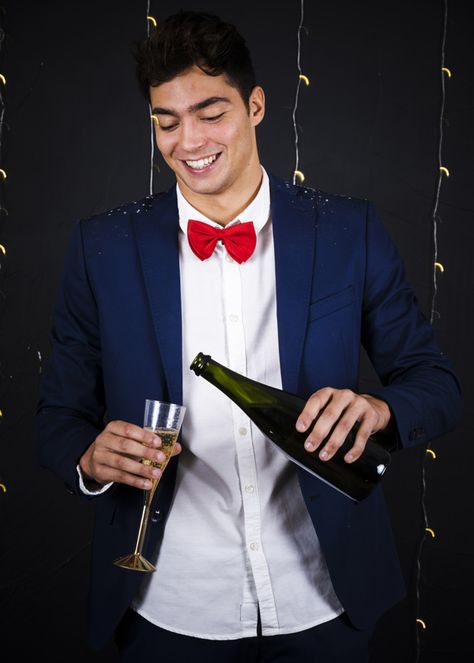 Men Bday Photo Shoot, Pouring Champagne, Men Pose, Male Birthday, Men Birthday, Men Photoshoot, Psd Icon, Male Poses, Man Birthday