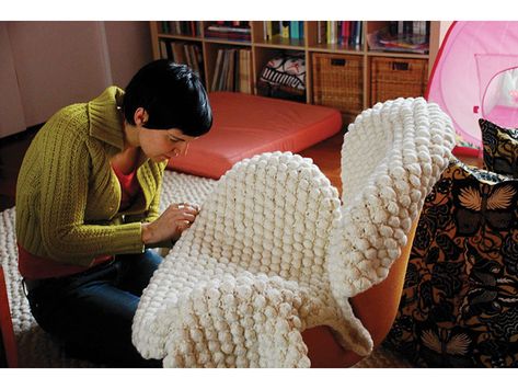 Knitwear for Furniture | American Craft Council Fun Chair, Crochet Furniture, Midcentury Furniture, Swan Chair, Big Knits, Knitted Cushions, Custom Chair, Crochet Gratis, Knitting Magazine