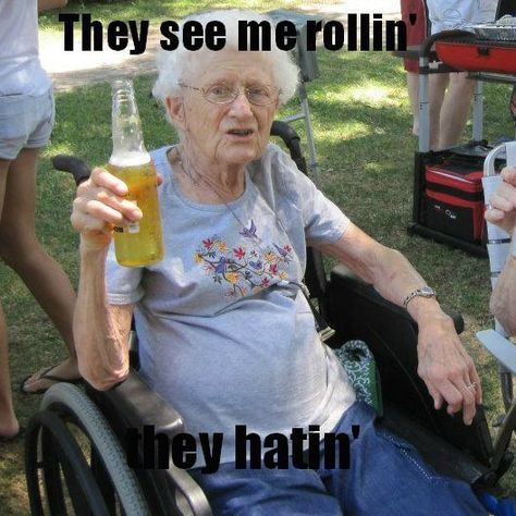 20 Really Funny Old People Memes That'll Captivate Your Heart | SayingImages.com Funny Old People, Grandma Fashion, Old Memes, Flirting Moves, Old Woman, Dating Memes, Old People, Funny People, Bored Panda