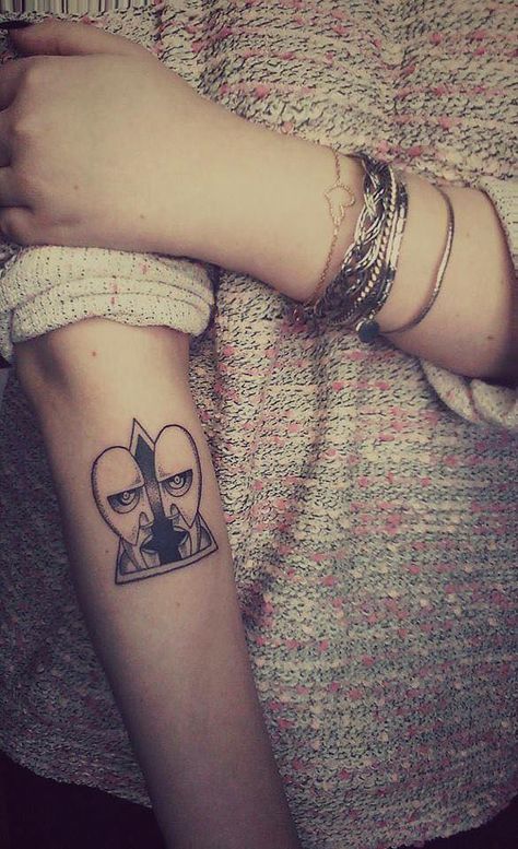 Pink Floyd tattoo Syd Barrett Tattoo, Pink Floyd Tattoo Ideas, Floyd Leg, Pink Floyd Record, Pink Floyd Tattoo, Sick Tattoos, Belle Tattoo, Hope Tattoo, Sick Tattoo