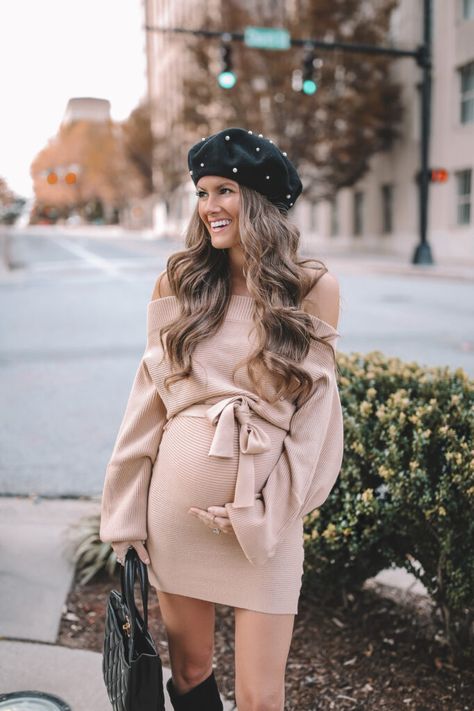 This is my favorite Forever 21 find of the season! Christmas Maternity Outfits, Fall Maternity Outfits, Winter Maternity Outfits, Maternity Sweater Dress, Southern Curls And Pearls, One Month Old, Cute Maternity Outfits, Stylish Maternity Outfits, Fall Maternity