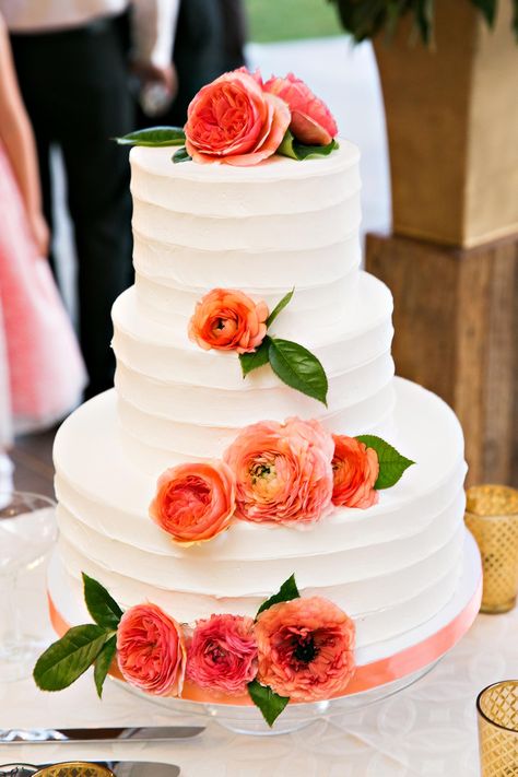 Wedding Cake Coral Flowers, Coral Wedding Cakes, Coral Wedding Colors, Wedding Cake Flowers, Ivory Wedding Cake, Wedding Cake Prices, White Cake Recipe, Wedding Cake Pictures, Cake Flowers