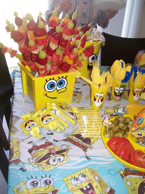 Sponge Bob buckets and party decorations.  other buckes can be filled with other party foods Spongebob Party Food, Spongebob Party Favors, Spongebob Party Decorations, Spongebob Squarepants Party, Spongebob Face, Spongebob Birthday Party Decorations, Bob Sponge, Spongebob Birthday Party, 25th Birthday Parties