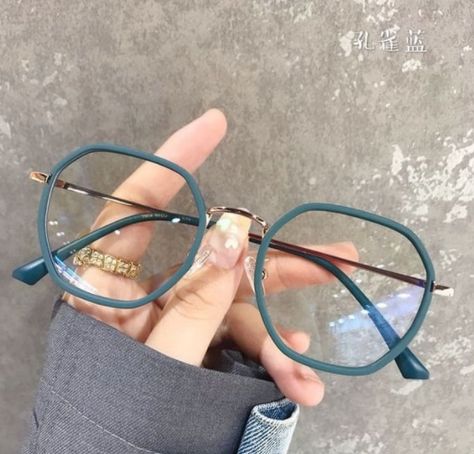 Gogals For Women Fashion Styles, Trendy Spectacles Frames, Aesthetic Glasses Frames Korean, Blue Light Glasses Aesthetic, Girls Spectacles Frames, Glasses Frames For Girl, Cute Blue Light Glasses For Women, Clear Glasses Frames Women, Clear Blue Light Glasses Aesthetic