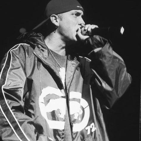 Eminem Slim Shady Lp, The Slim Shady, The Eminem Show, Fans Only, Eminem Photos, Ace Hood, Eminem Rap, Eminem Slim Shady, Hip Hop Quotes