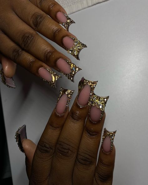 She a trophy😏✨ . . . Dm to book!💖 @nailed.byjennie #longnails #goldnails #blingnails #frenchnails #nailsofinstagram #nailsoftheday #fresnonails #fresnonailtech #explorepage Black And Gold Duck Nails, Curve Nails Acrylic, Gold Duck Nails, French Tip Duck Nails, Xxxl Nails, Teeth Nails, Brown French Tip, Brown French, Curved Nails