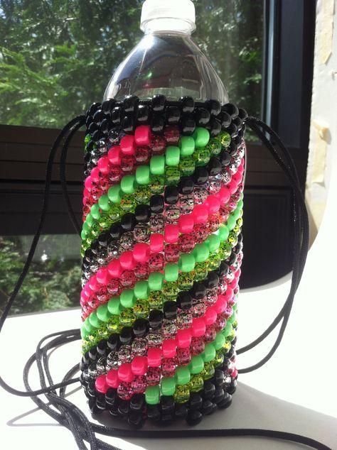 Water bottle holder made with The Beadery Pony beads! Pony Bead Water Bottle Holder, Beaded Water Bottle Holder, Kandi Water Bottle Holder, Pony Bead Crafts For Adults, Kandi Mask Patterns, Bead Buddies, Beaded Gifts, Lanyard Crafts, Candy Bracelets