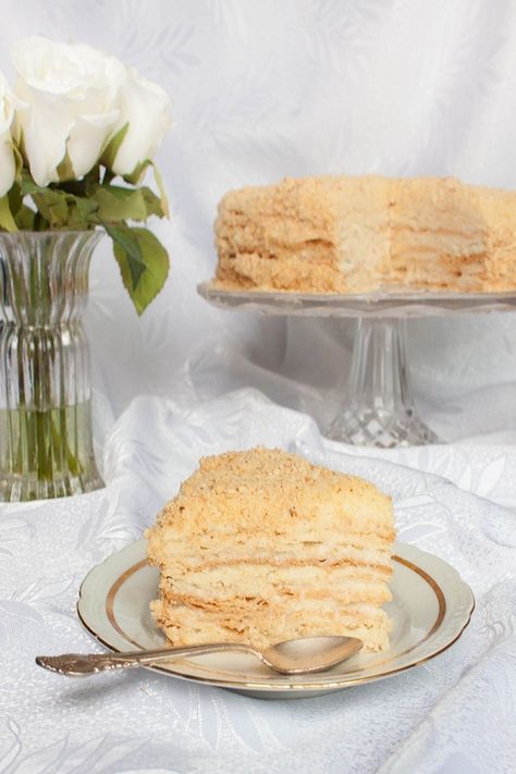 Cake Napoleon - Russian Mille-feuille Napoleon Recipe, Napoleons Recipe, Napoleon Cake, Dashi Broth, Mouth Watering Food, Cake Tasting, My Grandmother, World Recipes, Cake Cake