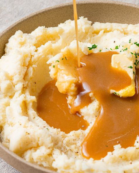 Easy Beef Gravy Recipe, Dairy Free Gravy, Homemade Beef Gravy, Beef Gravy Recipe, Vegan Dressings, Brown Gravy Recipe, Vegan Xmas, Gluten Free Gravy, Vegan Turkey