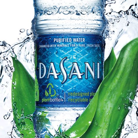 Resources are limited, so DASANI® revolutionized its bottles to reduce their environmental impact. Find PlantBottle® packaging throughout the United States. Reuse Water Bottles, Dasani Water, Nestle Pure Life, Branded Water Bottle, Coca Cola Brands, Lemon Detox, Frutiger Aero, Water Branding, Disney World Food