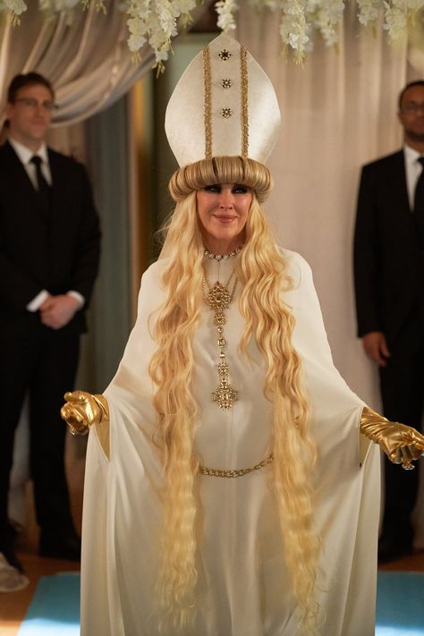 Schitt's Creek: The Outfits at David and Patrick's Wedding Deserve Your Undivided Attention Pope Costume, Tom Ford Boots, Moira Rose, Creek Wedding, Catherine O'hara, David Rose, Weddings By Color, Schitts Creek, Rose Wedding