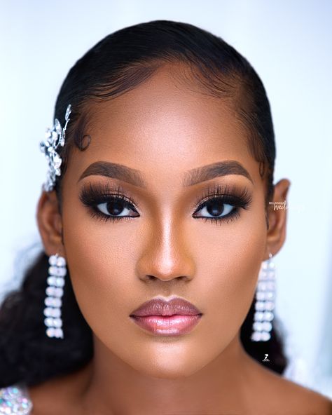 Your #BellaNaijaBridesmaids Will Definitely Be Slaying in This Beauty Look Black Bridesmaids Hairstyles, Black Brides Hairstyles, Black Bridal Makeup, Black Wedding Hairstyles, Bridal Makeup Wedding, Pelo Afro, Neutral Makeup, Black Bridal, Wedding Makeup Looks