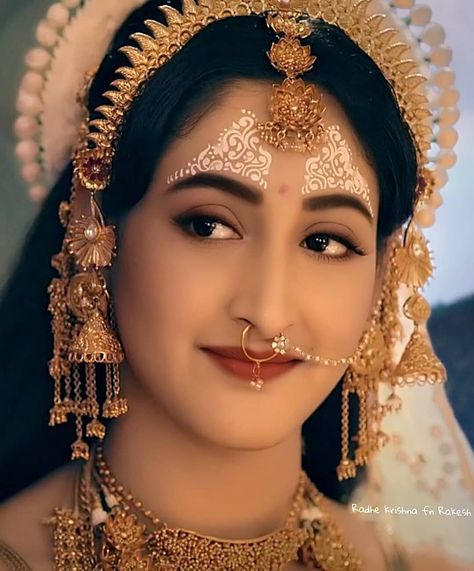 Image may contain: one or more people and closeup Kali Krishna, Maharashtrian Jewellery, Radha Beauty, Bollywood Images, Bengali Bridal Makeup, Pooja Sharma, Bengali Bride, Radha Krishna Love Quotes, Radha Krishna Wallpaper