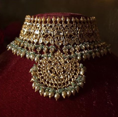 Sabayaschi Intricate Design Choker For Reception And Festivals, Intricate Design Choker For Receptions And Festivals, Bollywood Heavy Choker For Wedding, Heavy Choker For Wedding And Diwali, Traditional Chandbali Choker For Wedding, Traditional Chandbali Wedding Choker, Hand Set Chandbali Choker For Wedding, Traditional Tilla Choker For Wedding, Wedding And Festivals Tilla Choker