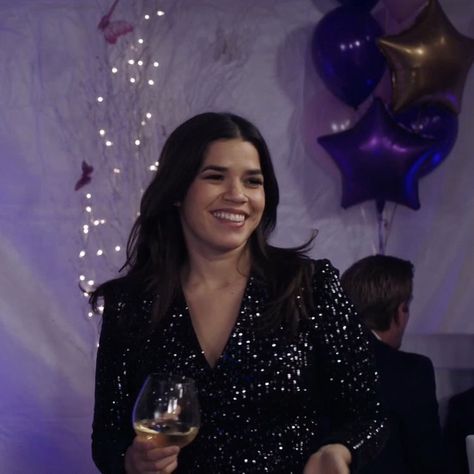 Amy Superstore Icon, America Ferrera Aesthetic, Dina Fox Superstore, Amy Superstore, Superstore Aesthetic, Iconic Brunettes, America Ferrara, Superstore Tv Show, Superstore Tv