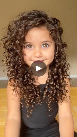 Easy Messy Bun, Hairstyle Curly, Messy Bun Tutorial, Girl Hairstyle, Hair Nets, Mixed Kids, Hairstyles For School, Messy Bun, Kids Hairstyles