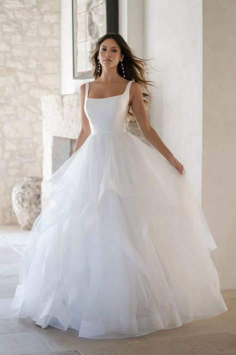 Layered Ballgown Wedding Dress, Simple Elegant Wedding Dress Romantic, Satin Ballgown Wedding Dress, Dresses Extravagant, Tulle Wedding Dress Ballgown, Square Neck Wedding Dress, Romance Wedding Dress, Dresses Fairytale, Winter Proposal