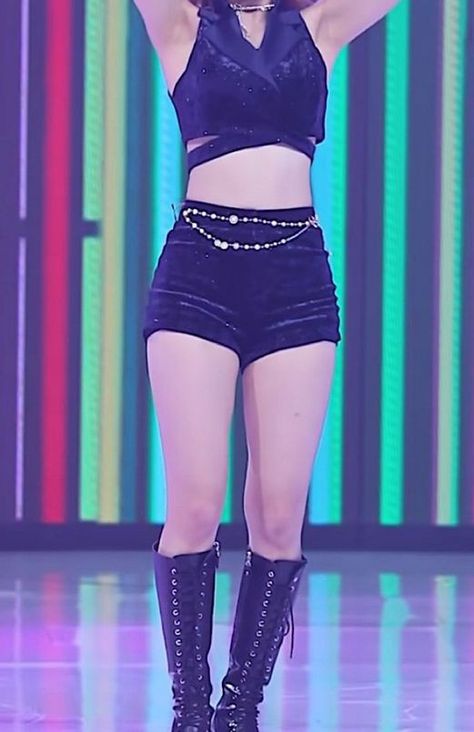 Ryujin Body Shape, Kpop Female Body Claim, Kpop Idols Body Shape, Jennie Body Type, Kpop Idol Body Claim, Kpop Body Reference Girl, Ryujin Body Goals, Kpop Female Idols Body Goals, Kpop Idol Body Type