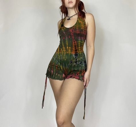 The tie dye sade romper in green 🌱 Edm Outfit, Festival Romper, Sleeveless Playsuit, Tie Dye Clothing, Hippie Clothing, Green Tie Dye, Earthy Outfits, Yoga Outfit, Tie Dye Outfits