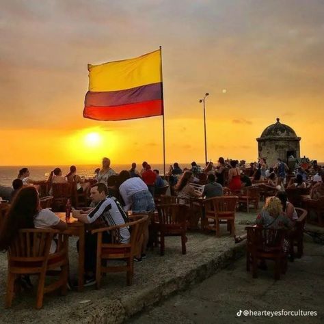 Colombian Flag Aesthetic, Colombia Flag Aesthetic, Colombian Aesthetic, Latina Aesthetic Wallpaper, Colombia Aesthetic, Spanish Aesthetic, Columbia Flag, Colombia Country, Colombian Flag