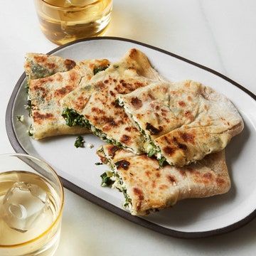 Dinner Recipes Spinach, Best Spinach Recipes, Gozleme Recipe, Spinach Gratin, Recipes Spinach, Winter Stews, Spinach Cheese, White Cheese, Flatbread Recipes